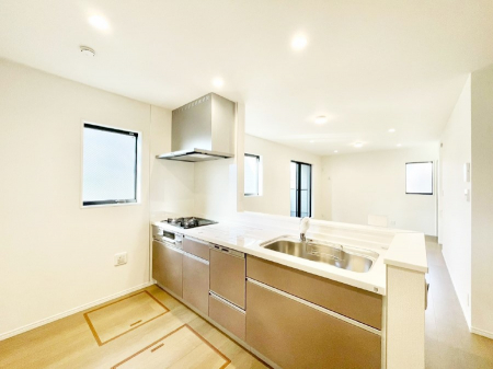 �L�b�`���@���������Ȃ��炲�Ƒ��Ƃ̉�b���y���߂�ΖʃJ�E���^�[�L�b�`��