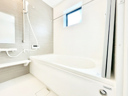 �����@����̔�������Ă���閾�邢�������̂���o�X���[��