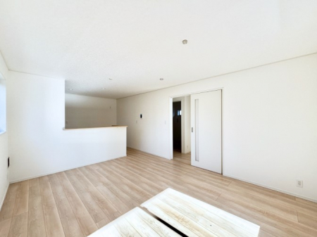 ���r���O�@15���̂k�c�j�͉Ƒ��݂�Ȃ̉��K��ԁI�Ƒ��̂Ȃ������������厖�ȃX�y�[�X�ł��B 