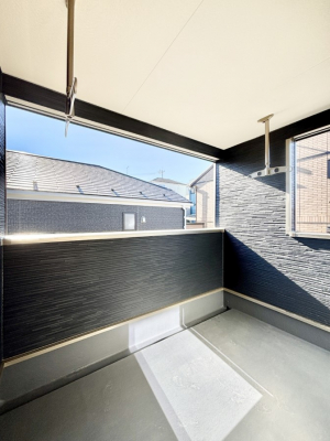 �o���R�j�[�@�}�Ȃ��V�C�̕ω��ɂ����S�ȉ����t���̃o���R�j�[�B