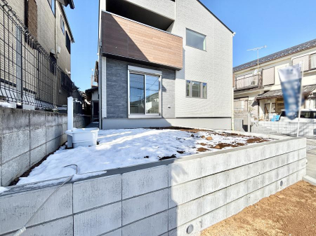 ���̑��@�Ƒ��Ŋy���߂��t���ł��B�K�[�f�j���O�╨�u��u������A���q�l�����������邲�ƒ�ł̓v�[���Ȃǎg�����͂��܂��܂ł��B 