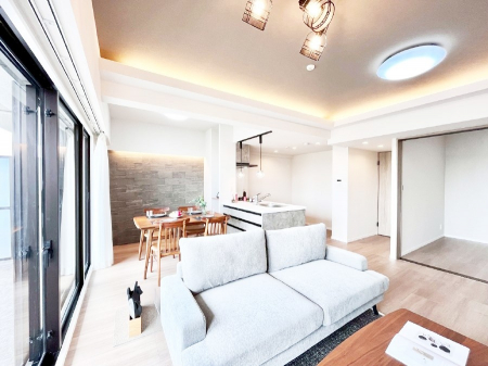 ���r���O�@�������������͋C�̂k�c�j�͉Ƒ��݂�Ȃ̉��K���