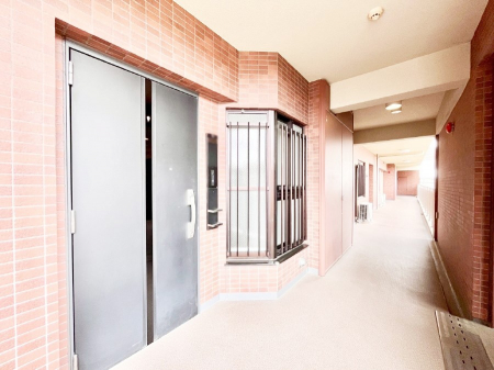 ���ց@�V���v���ŗ������������͋C�̌��֎���