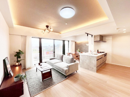 ���r���O�@�傫�ȑ����炽���Ղ�̗z���ƕ����������郊�r���O