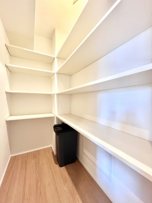 ���̑����ρ@�L�����[�B�|�������G�߂̏��������[���邱�Ƃ��ł��܂��B