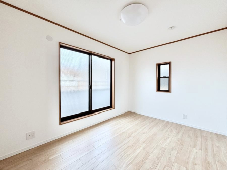 �Q���@�g���₷���`�Ńx�b�g��Ƌ�̒u�����ɂ����邱�Ƃ�����܂���B 