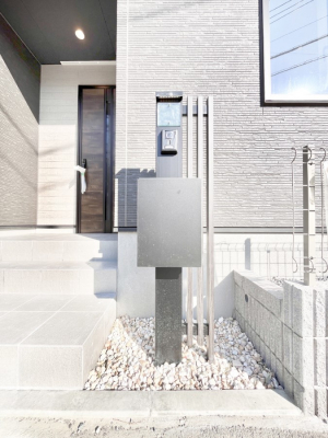 ���̑��@�\�D�E�C���^�[�z���E�|�X�g���ЂƂɏW��