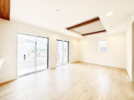 ���r���O�@�܏�V�䂪���r���O�ɊJ�������v���X�I�Ƒ��݂�Ȃ�������芰���܂�