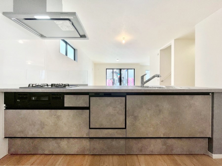 �L�b�`���@�������������I�ɁA�y�����I�V�X�e���L�b�`��  