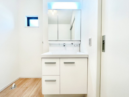 ���ʑ�E���ʏ��@���[�͂Ƌ@�\���ɗD�ꂽ���ʉ��ϑ�