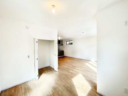 ���r���O�@�Ƒ������R�ƏW�܂�e���̃X�y�[�X�ɂȂ肻��  