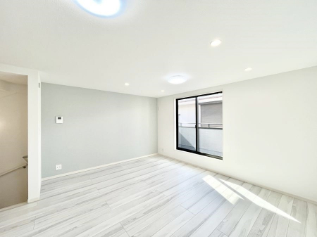 ���r���O�@�A�N�Z���g�N���X���������ȃ��r���O�B�Ƒ��ł̂�т肭�낰��L�X�X�y�[�X�B