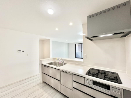 �L�b�`���@�J�E���^�[�z���Ɋy����������ׂ�B�����̂������������Ɣ��������Ȃ肻���ł��ˁB