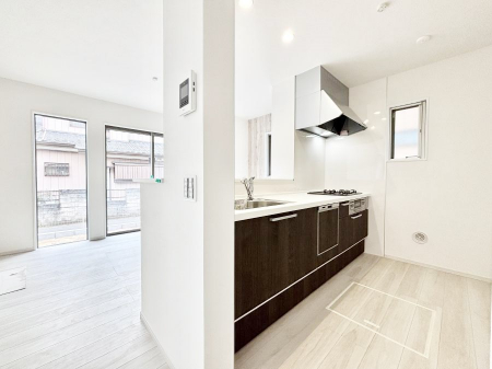 �L�b�`���@���������Ȃ��炲�Ƒ��Ƃ̉�b���y���߂�ΖʃJ�E���^�[�L�b�`��