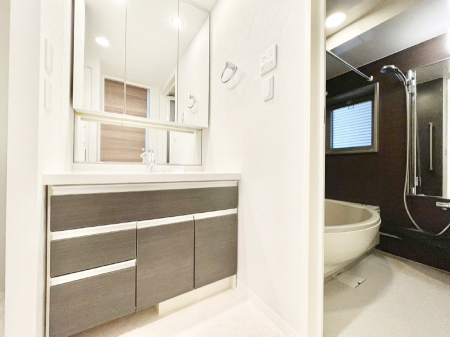 ���ʑ�E���ʏ��@������������ʉ��ώ��Œ��̐g�x�x�����K