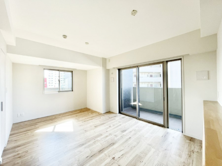 ���r���O�@�傫�ȑ����炽���Ղ�̗z���ƕ����������郊�r���O