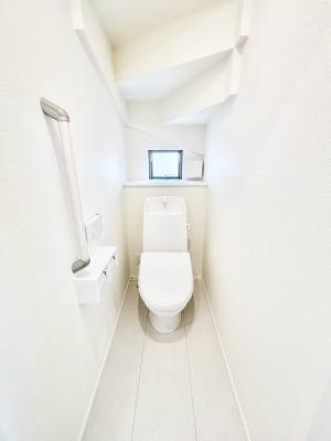 �g�C���@�E�H�V�����b�g�t���g�C����1�K��2�K���ꂼ��ɔz�u����Ă��ĂƂĂ��֗��ł��B 