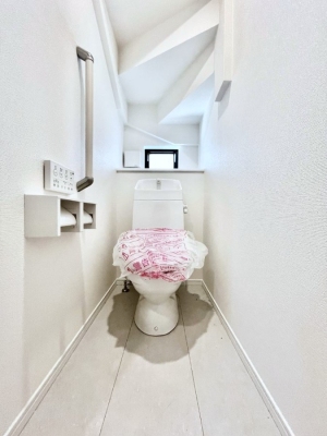 �g�C���@�g�C����1�K��2�K���ꂼ��ɔz�u����Ă��ĂƂĂ��֗��ł��B 
