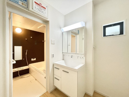 ���̑��@�������̂�����K��Ԃł��B�����̐g�x�x���C�����ǂ����g�������܂��B 