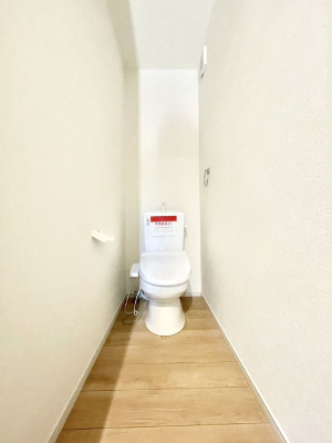 �g�C���@�g�C����1�K��2�K���ꂼ��ɔz�u����Ă��ĂƂĂ��֗��ł��B 