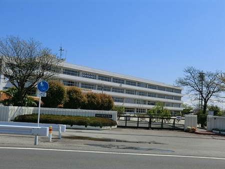 ���ӊ��@���w�Z 1000m �O���s���O�ԏ��w�Z