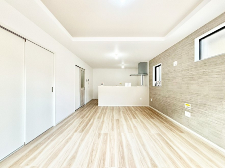 ���r���O�@�������ŊJ�����̂���܂�グ�V����̗p�������r���O�_�C�j���O