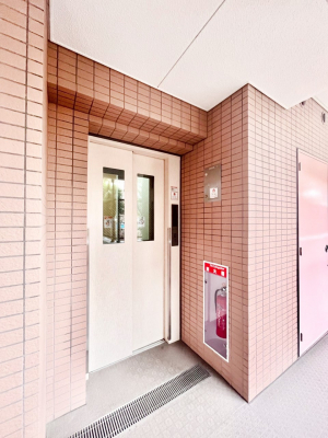 ���̑��@����̏�艺��ɕ֗��ȃG���x�[�^�[�I