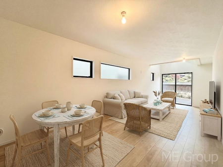 ���r���O�@�傫�ȑ����炽���Ղ�̗z���ƕ����������郊�r���O�@���Ƌ��CG�ł�  