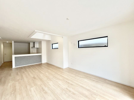 ���r���O�@�Ƒ��c���̎��Ԃ����������Ȃ��났�̃��r���O�_�C�j���O�B   