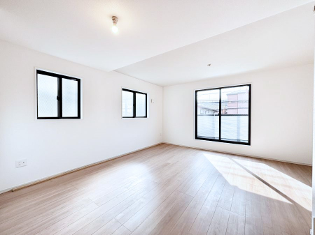 ���̑����ρ@���邢2�K���r���O�I�O����̎������V���b�g�A�E�g���ĉƑ��̃v���C�o�V�[�����܂��B