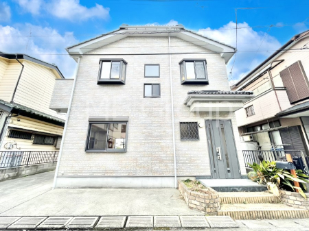 ���n�O�ώʐ^�@���X�����I�����Ղ�̗z���ƊJ�����ɕ�܂�閾�邢�Z�܂��B 