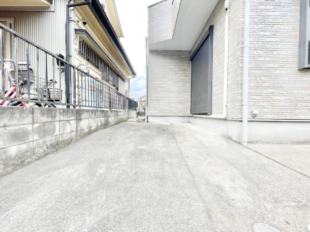 �@�����Ɍ������Ȃ����ԃX�y�[�X�B