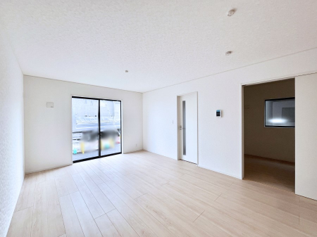 ���r���O�@�傫�ȑ����炽���Ղ�̗z���ƕ����������郊�r���O