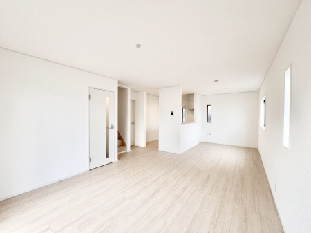 ���̑����ρ@�Ƒ������R�ƏW�܂�e���̃X�y�[�X�ɂȂ肻��  