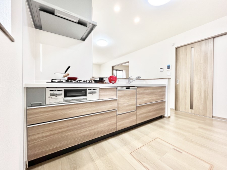 �L�b�`���@���������Ȃ���ł����Ƒ��Ƃ̉�b���y���߂�ΖʃL�b�`��