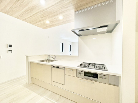 �L�b�`���@���������Ȃ���ł����Ƒ��Ƃ̉�b���y���߂�ΖʃL�b�`��