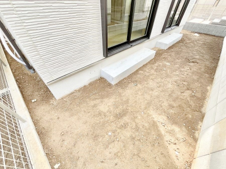 ���̑��@������Ƃ����X�y�[�X��݂��邱�Ƃɂ���ĕ~�n�ɂ�Ƃ肪���܂�܂�