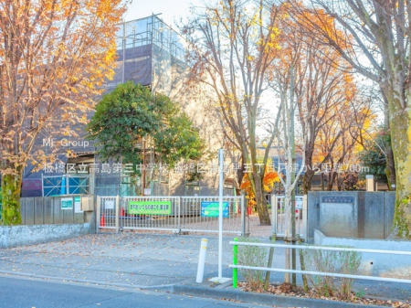 ���ӊ��@���w�Z 700m ���旧������O���w�Z