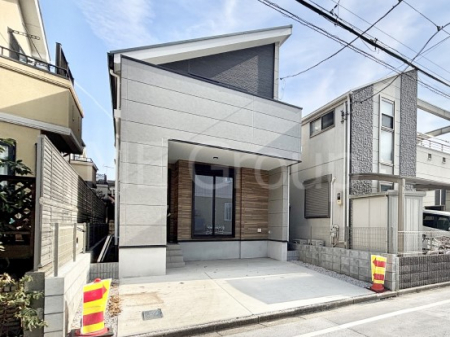 ���n�O�ώʐ^�@�������ꂽ�O�ρA�㎿�ȏZ��Ԃ��L���鎺���͉i�����S���ĉ߂�����Z���ł��B 