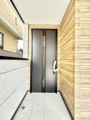 ���ց@��؂ȉƑ��A���q���o�}���錺�ցB