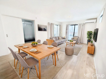 ���r���O�@���Ƒ��̓��₩�Șb�����ŕ�܂�閾�邢���r���O  ���Ƌ��CG�ł�