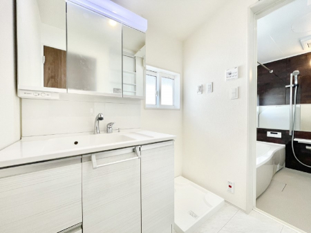 ���ʑ�E���ʏ��@�������̂�����K��Ԃł��B�����̐g�x�x���C�����ǂ����g�������܂��B 