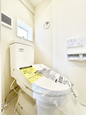 �g�C���@�g�C����1�K��2�K���ꂼ��ɔz�u����Ă��ĂƂĂ��֗��ł��B 