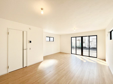 ���̑����ρ@�Ƒ������R�ƏW�܂�e���̃X�y�[�X�ɂȂ肻���@