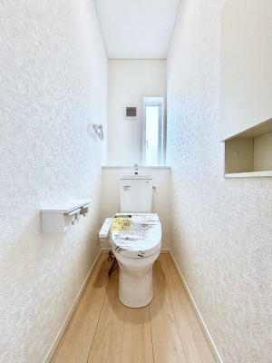 �g�C���@�g�C����1�K��2�K���ꂼ��ɔz�u����Ă��ĂƂĂ��֗��ł��B 