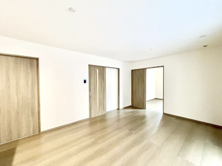 ���̑����ρ@�Ƒ������R�ƏW�܂�e���̃X�y�[�X�ɂȂ肻��