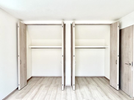 ���[�@�����Ղ�̎��[�X�y�[�X�ŉ��K�ɕ�点���� 