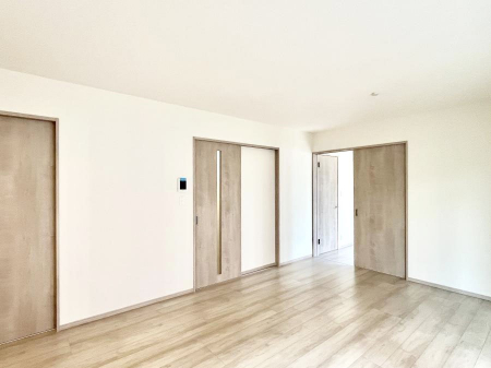 ���r���O�@�������������͋C�̂k�c�j�͉Ƒ��݂�Ȃ̉��K���  