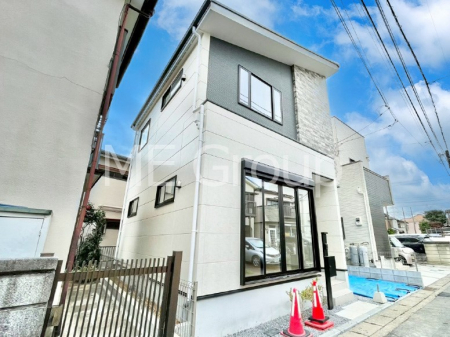 ���n�O�ώʐ^�@�������ꂽ�O�ρA�㎿�ȏZ��Ԃ��L���鎺���͉i�����S���ĉ߂�����Z���ł��B 