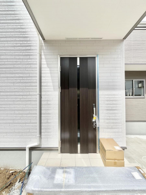 ���ց@��؂ȉƑ��A���q���o�}���錺�ցB